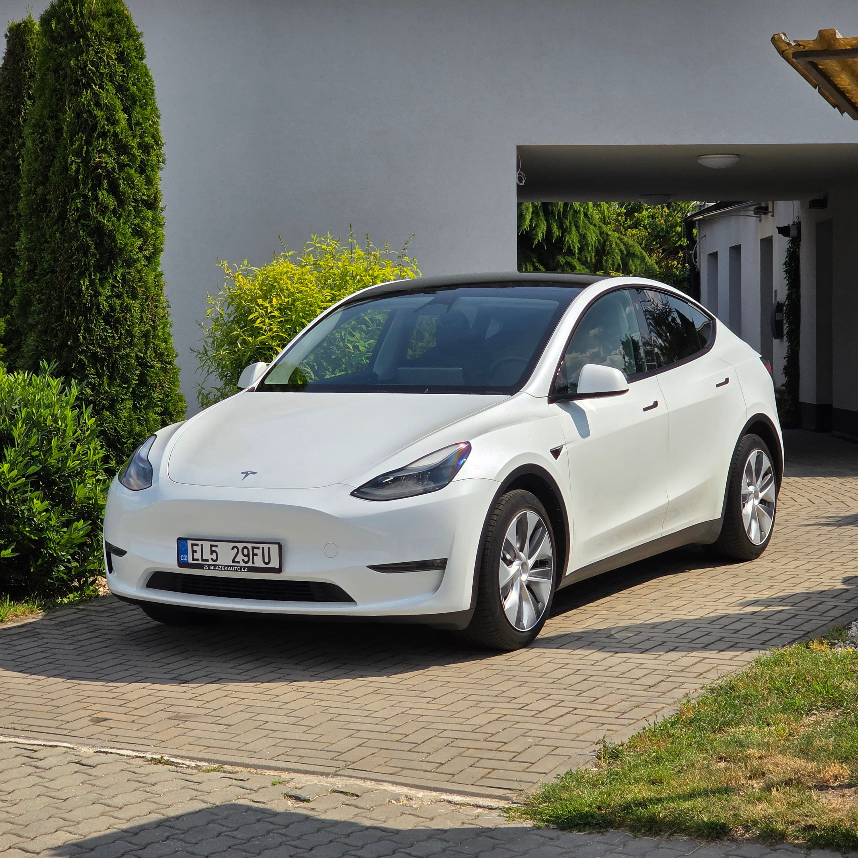 Detail vozu Tesla Model Y Long Range Dual Motor - 2