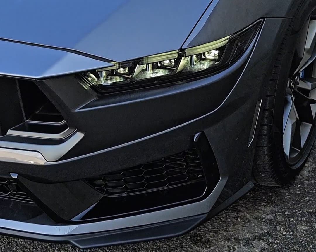 Detail vozu Ford Mustang Dark Horse 5.0 - 9