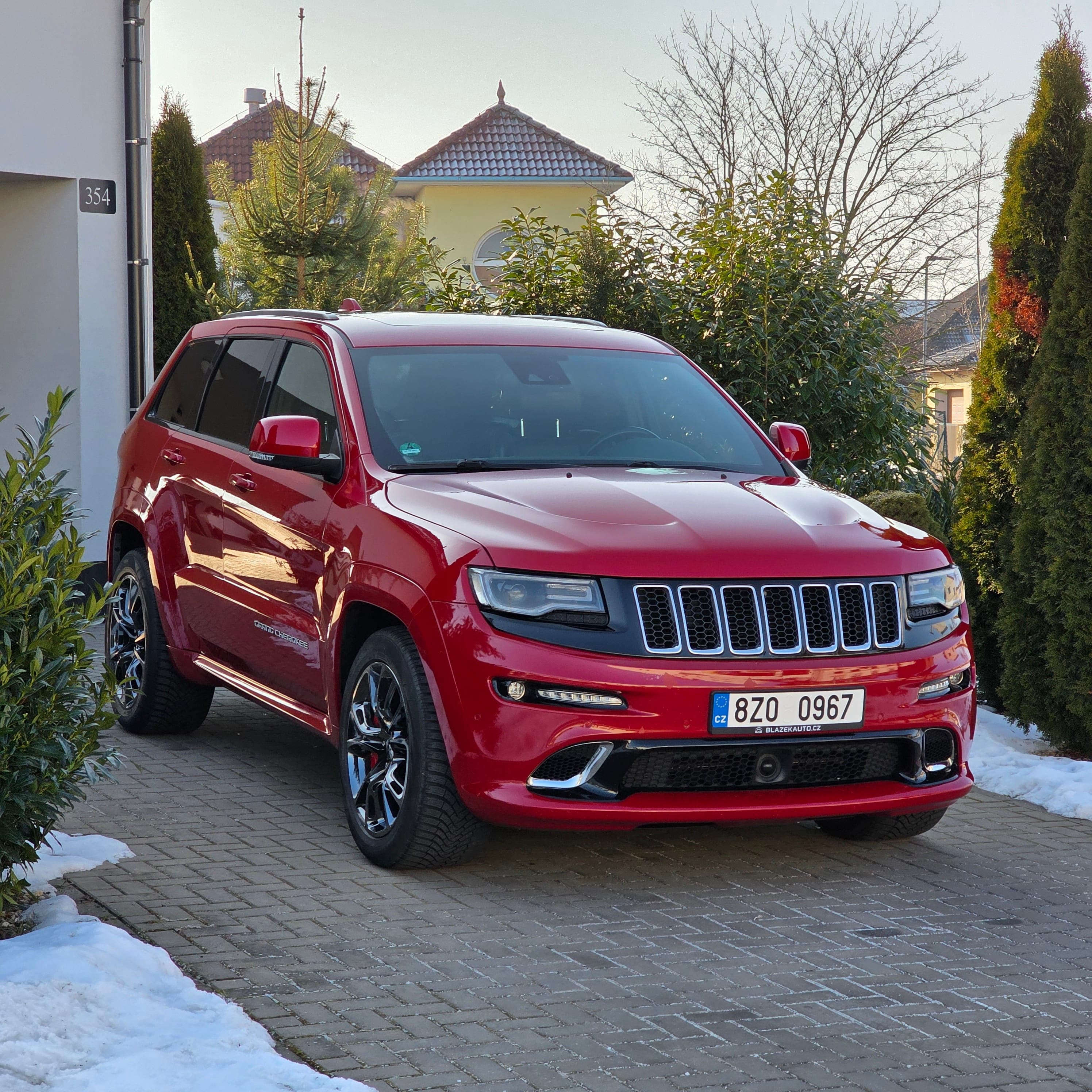 Dovezené vozidlo Jeep Grand Cherokee SRT V8 - Blažek Auto Zlín a Otrokovice